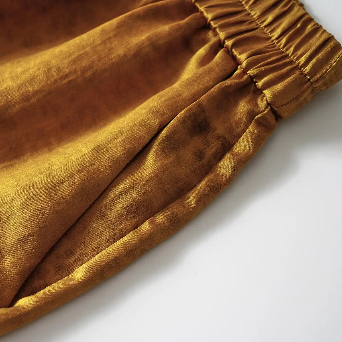Golden Satin Turtle Xiang Yun Sha Shorts Women